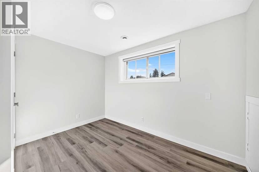 235 Margate Close NE — photo 17 of 25