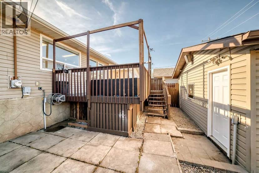 235 Margate Close NE — photo 24 of 25