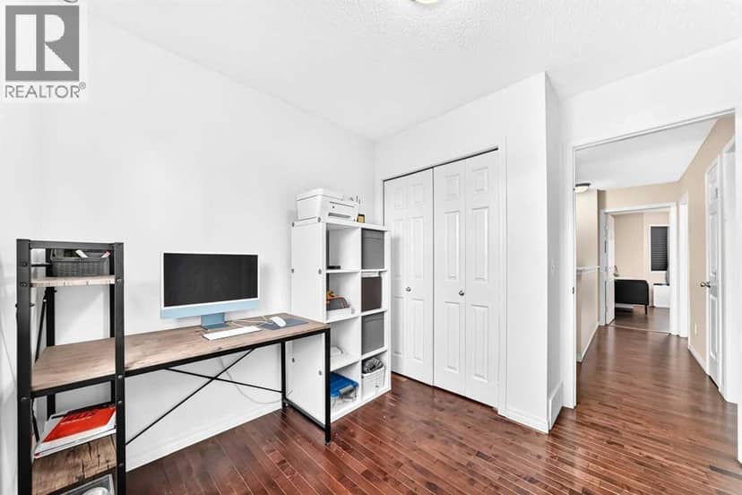 48 Royal Birch Villas NW — photo 20 of 34