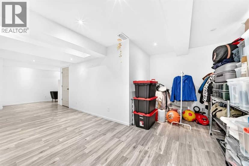 48 Royal Birch Villas NW — photo 23 of 34