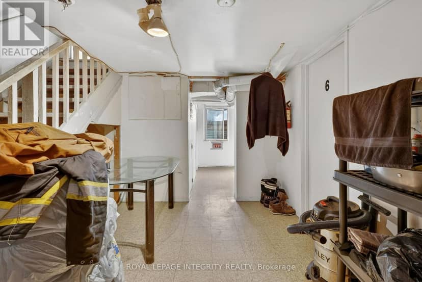 322-324 Queen Mary Street — photo 10 of 23