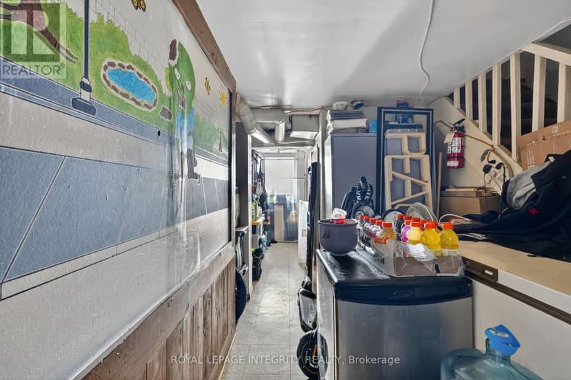 322-324 Queen Mary Street — photo 21 of 23