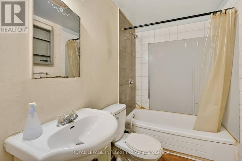 322-324 Queen Mary Street, Ottawa, photo 8