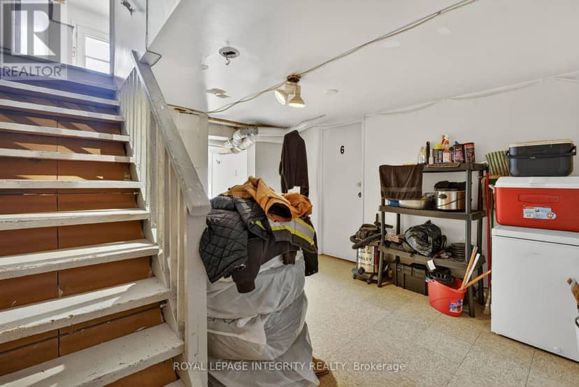 322-324 Queen Mary Street — photo 9 of 23