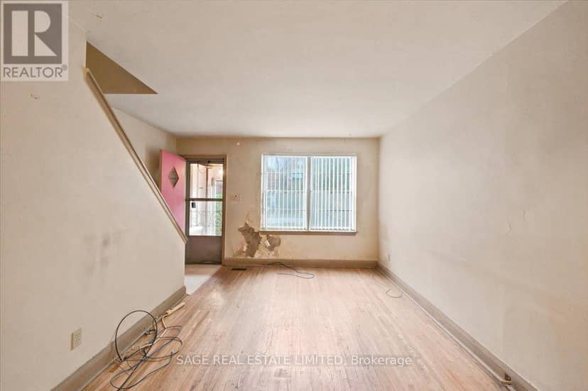 12 Khedive Avenue, Toronto, photo 5