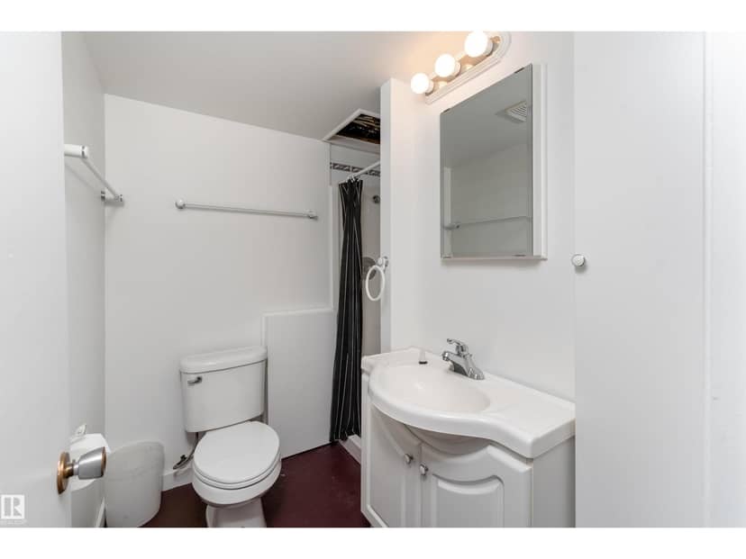 10640 79 ST NW — photo 33 of 40
