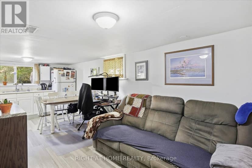 33 Melbourne Street W — photo 31 of 40