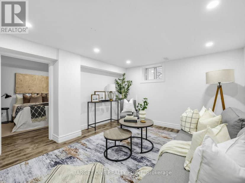 75 Gradwell Drive, Toronto, photo 5