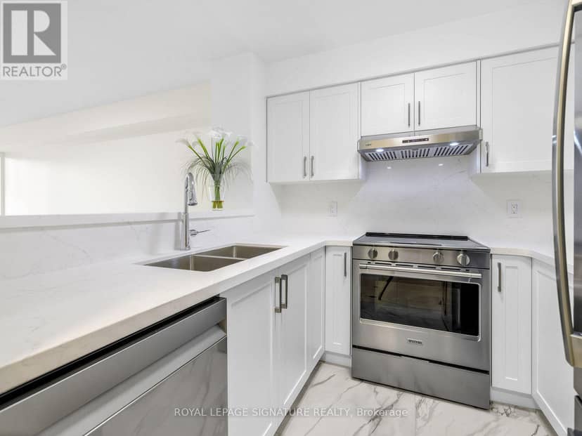1009 - 28 Pemberton Avenue, Toronto, photo 3