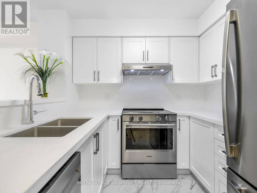 1009 - 28 Pemberton Avenue, Toronto, photo 4