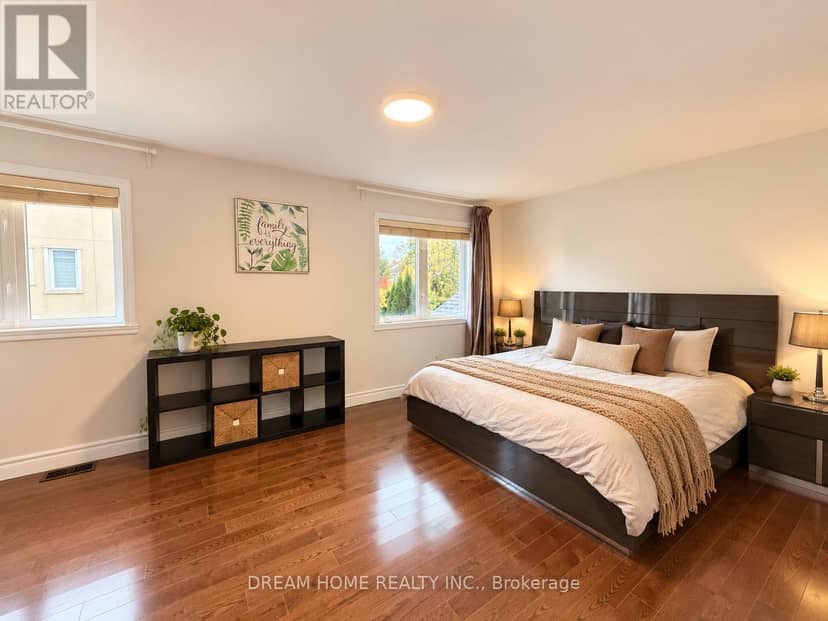 19 Rustic Avenue, Richmond Hill, photo 8