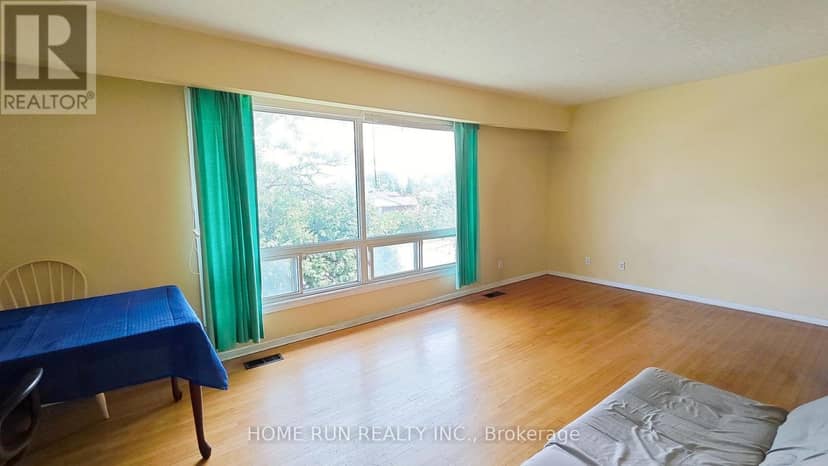 1023 Meadowlands Drive, Ottawa, photo 5
