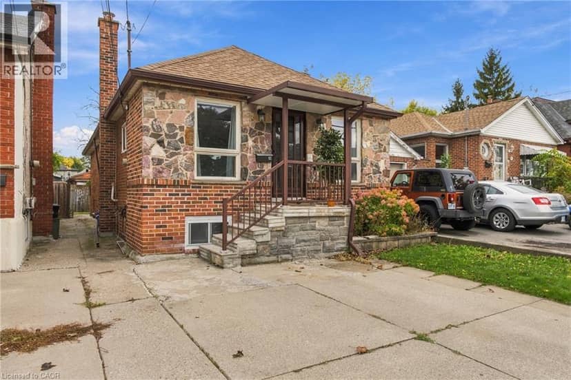 81 EAST 23RD Street, Hamilton, photo 2
