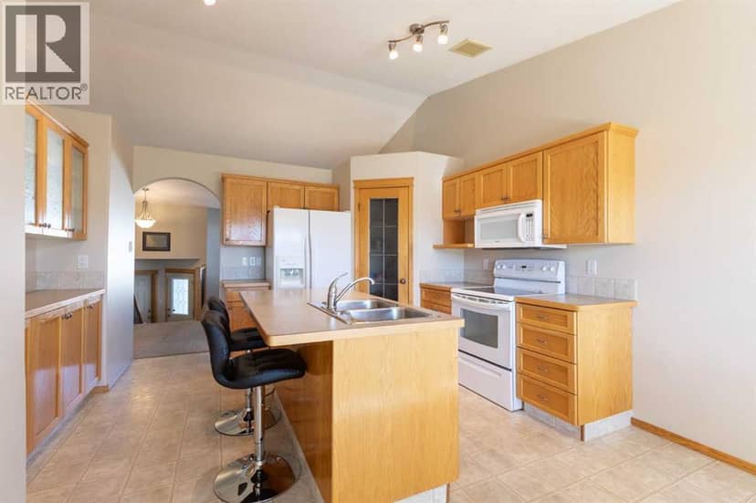 593 Stark Way SE — photo 9 of 40