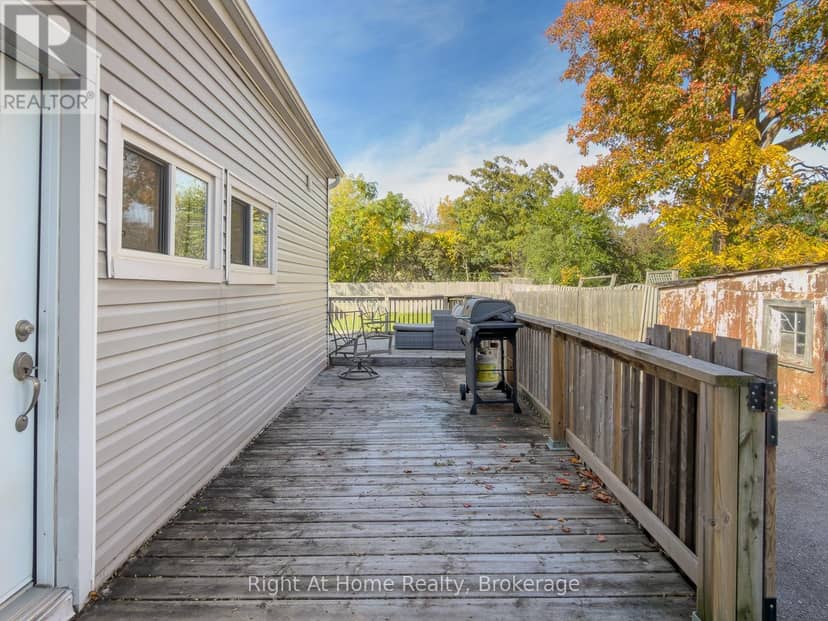 166 Catharine Street, Belleville, photo 4