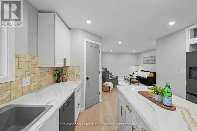 33 Victoria Street — photo 10 of 39