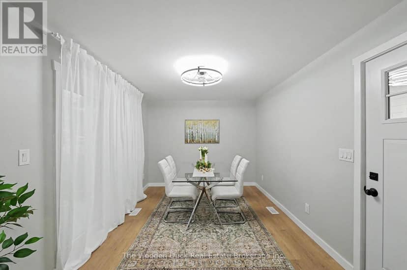 33 Victoria Street — photo 15 of 39