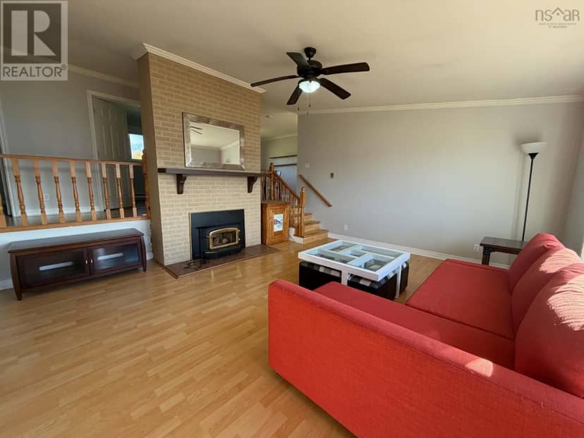 81 La Pointe du Havre Road — photo 12 of 32