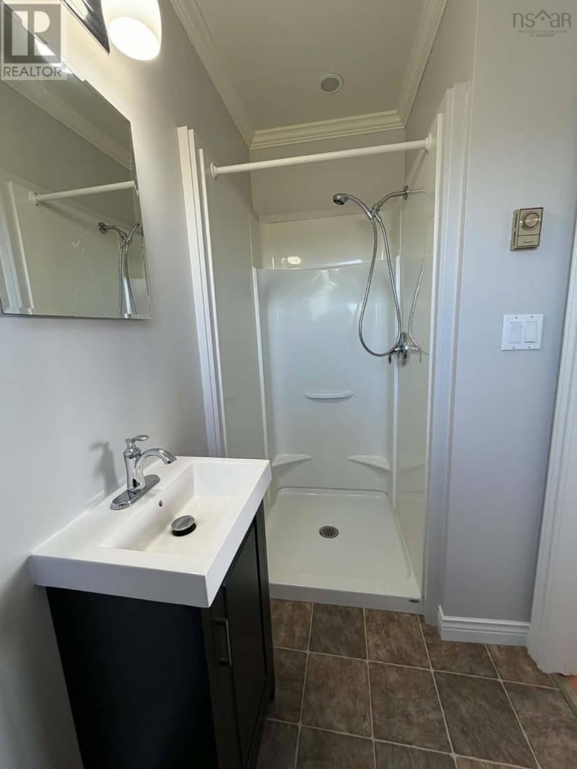 81 La Pointe du Havre Road — photo 21 of 32