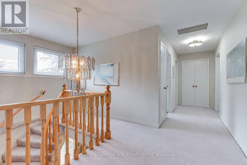 35 Tofino Crescent — photo 27 of 40
