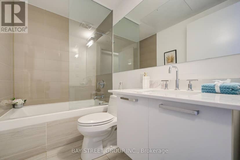 902 - 50 Charles Street E — photo 18 of 27