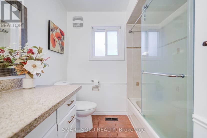 66 Lakeland Crescent — photo 35 of 40