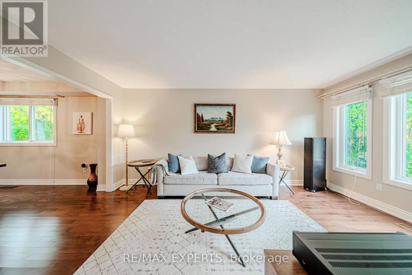 231 Mossbrook Square, Pickering, photo 6