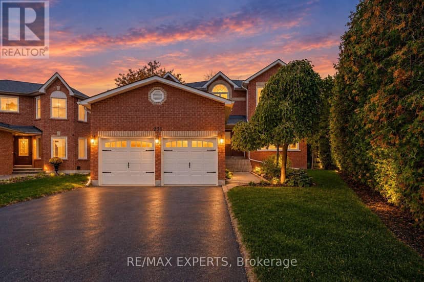 231 Mossbrook Square, Pickering