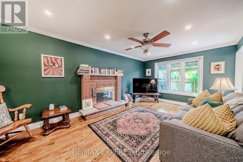 231 Mossbrook Square — photo 11 of 40