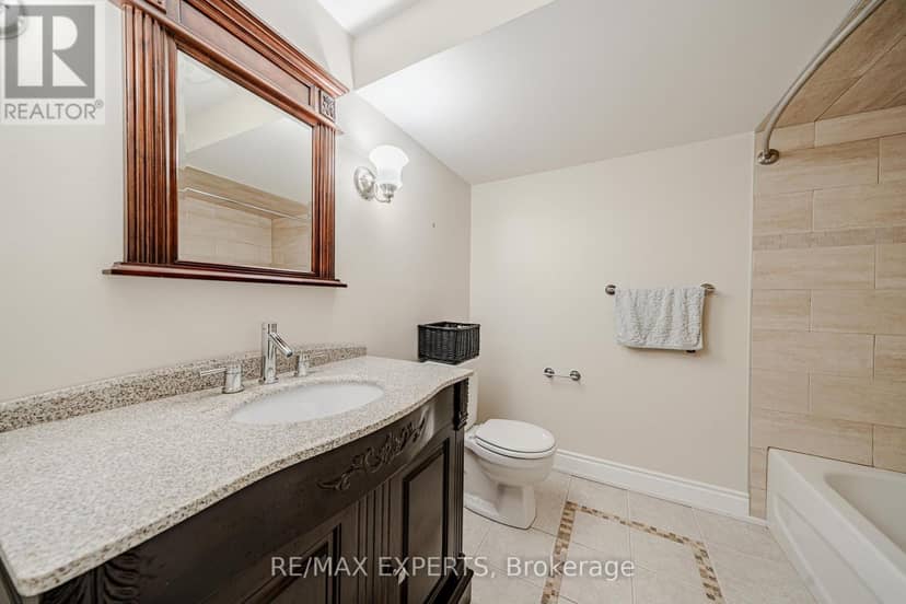 231 Mossbrook Square — photo 39 of 40