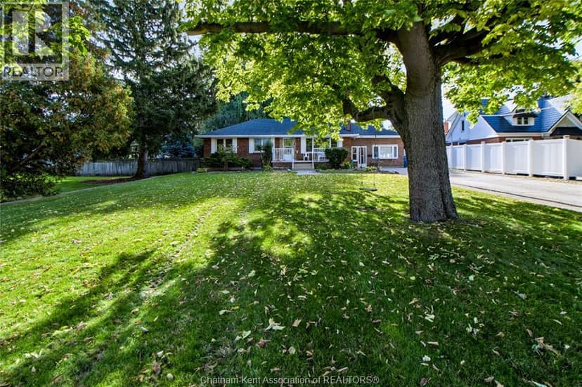 16 INDIAN CREEK ROAD West — photo 2 of 37