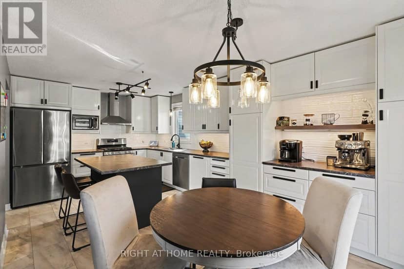 165 Dorina Sarazin Crescent — photo 10 of 31