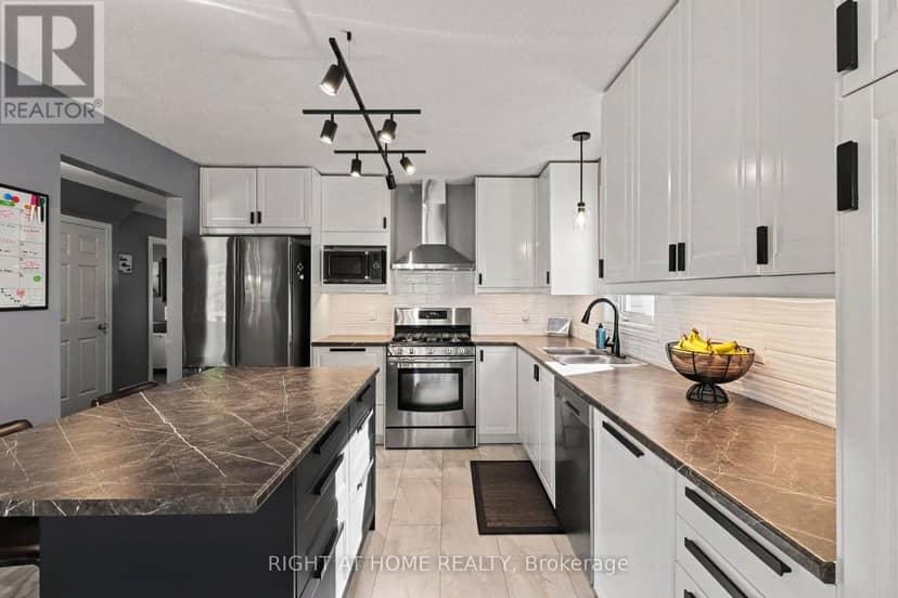 165 Dorina Sarazin Crescent — photo 14 of 31