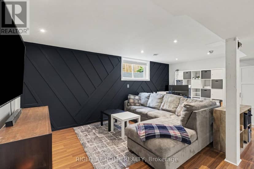 165 Dorina Sarazin Crescent — photo 24 of 31