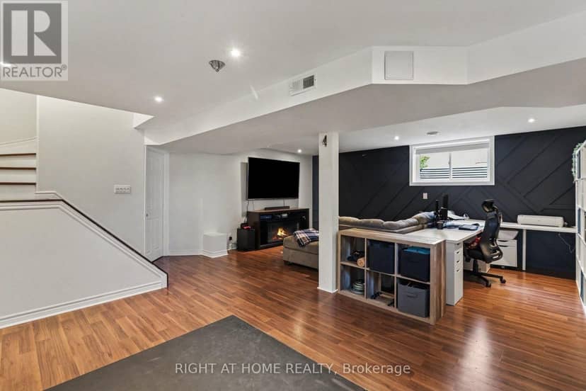 165 Dorina Sarazin Crescent — photo 26 of 31