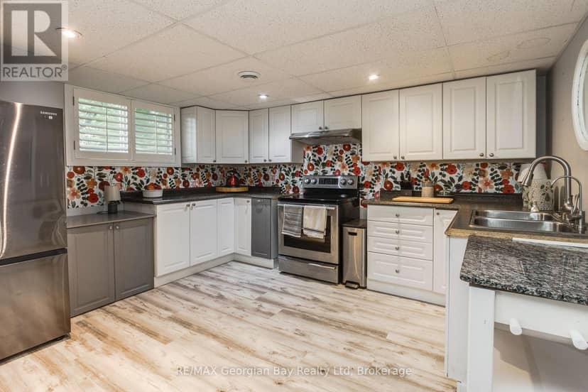 19 Bridle Road — photo 14 of 28