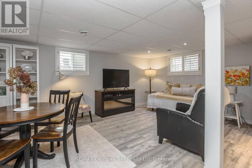 19 Bridle Road — photo 13 of 28