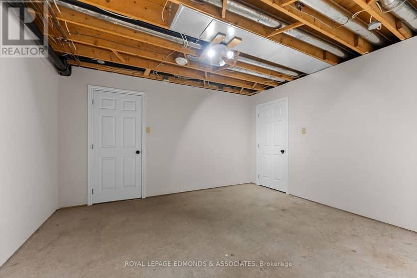 72 Hilltop Drive — photo 33 of 40