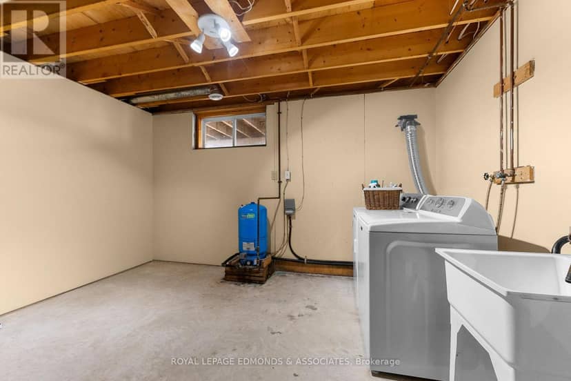 72 Hilltop Drive — photo 34 of 40