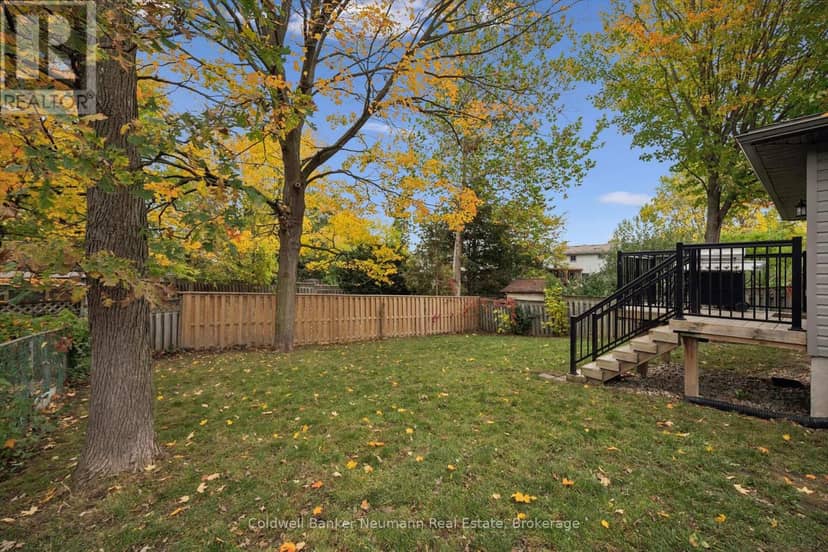 27 Aspen Valley Crescent — photo 34 of 35