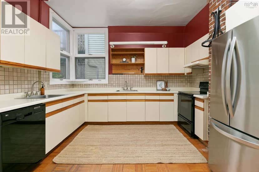 1695 Edward Street — photo 17 of 39