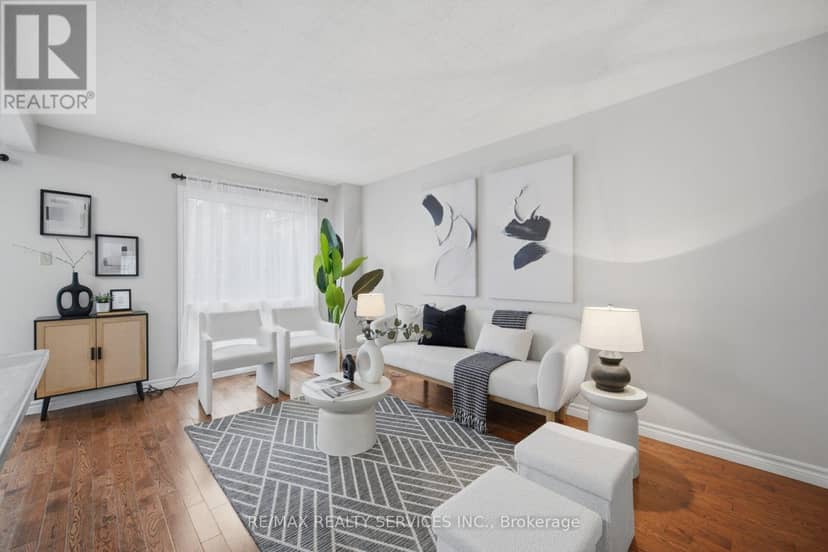 42 - 52 Adelaide Street — photo 11 of 40