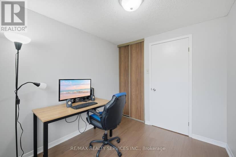 42 - 52 Adelaide Street — photo 26 of 40