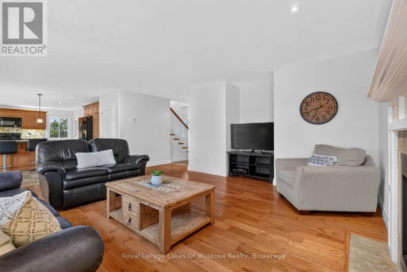 77 Lankin Avenue, Bracebridge, photo 7