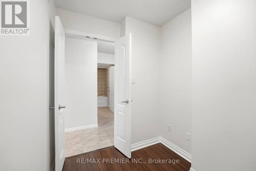 306 - 2772 Keele Street — photo 19 of 25