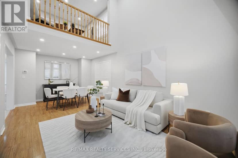 881 Lancaster Boulevard — photo 15 of 40