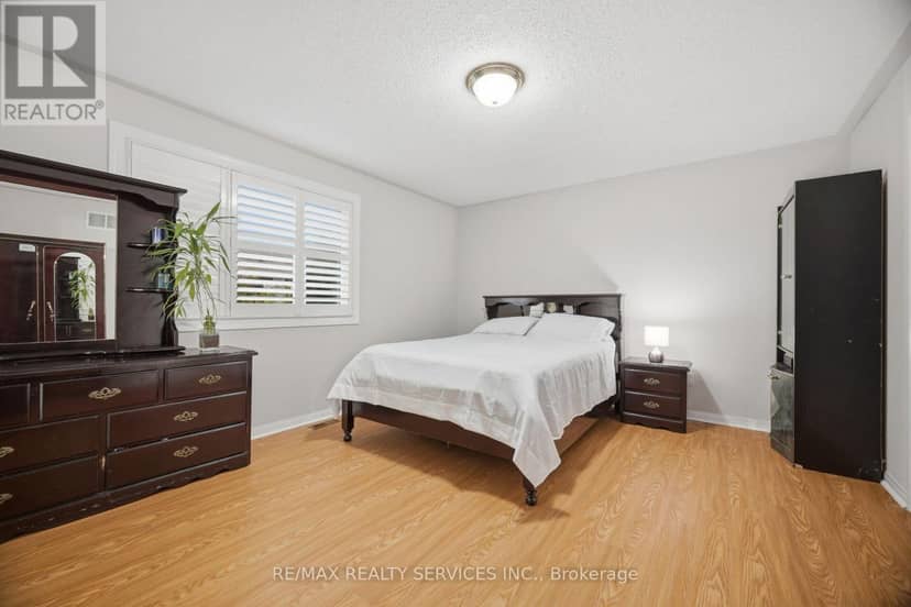 881 Lancaster Boulevard — photo 28 of 40
