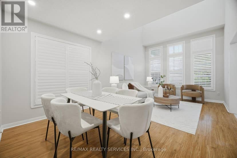 881 Lancaster Boulevard, Milton, photo 3