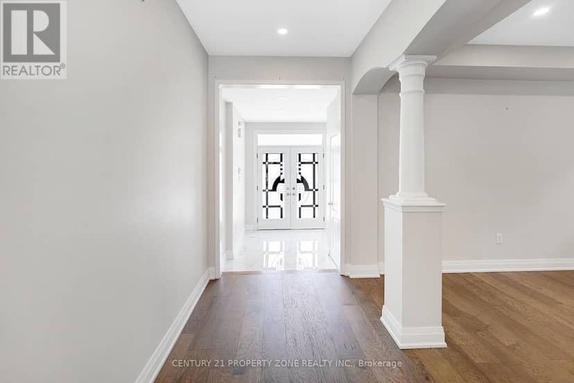 3 Freshspring Drive, Brampton, photo 8