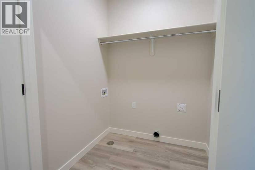 20 Ian Way — photo 22 of 26